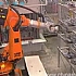 压铸件冲压整形的自动搬运机器人视频