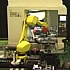 两台机器人联动自动上下料视频